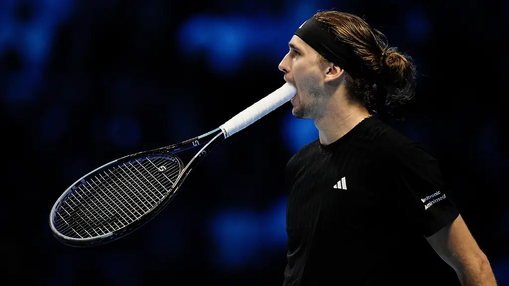 Germany-s-Alexander-Zverev-react-during-the-singles-tennis-match-of-the-ATP-World-Tour-Finals-Italy-s-Jannik-Sinner-at-the-Inalpi-Arena-in-Turin-Italy-Wednesday-Nov-12-2025