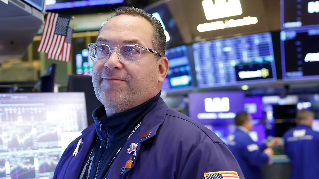 Mit-dem-nahenden-Ende-des-Shutdowns-schichten-die-US-Anleger-aus-dem-Tech-Sektor-in-Blue-Chip-Werte-um