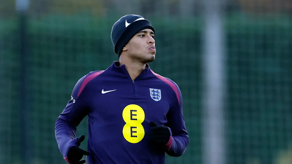 Soccer-Football-World-Cup-UEFA-Qualifiers-England-Training-Tottenham-Hotspur-Training-Centre-London-Britain-November-12-2025-England-s-Jude-Bellingham-during-training-Action-Images-via-Reuters-Peter-Cziborra