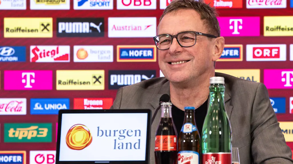 SOCCER-OEFB-PK-squad-nomination-VIENNA-AUSTRIA-04-NOV-25-SOCCER-OEFB-Oesterreichischer-Fussball-Bund-FIFA-European-Qualifiers-2026-preview-press-conference-PK-Pressekonferenz-squad-nomination-Image-shows-head-coach-Ralf-Rangnick-AUT