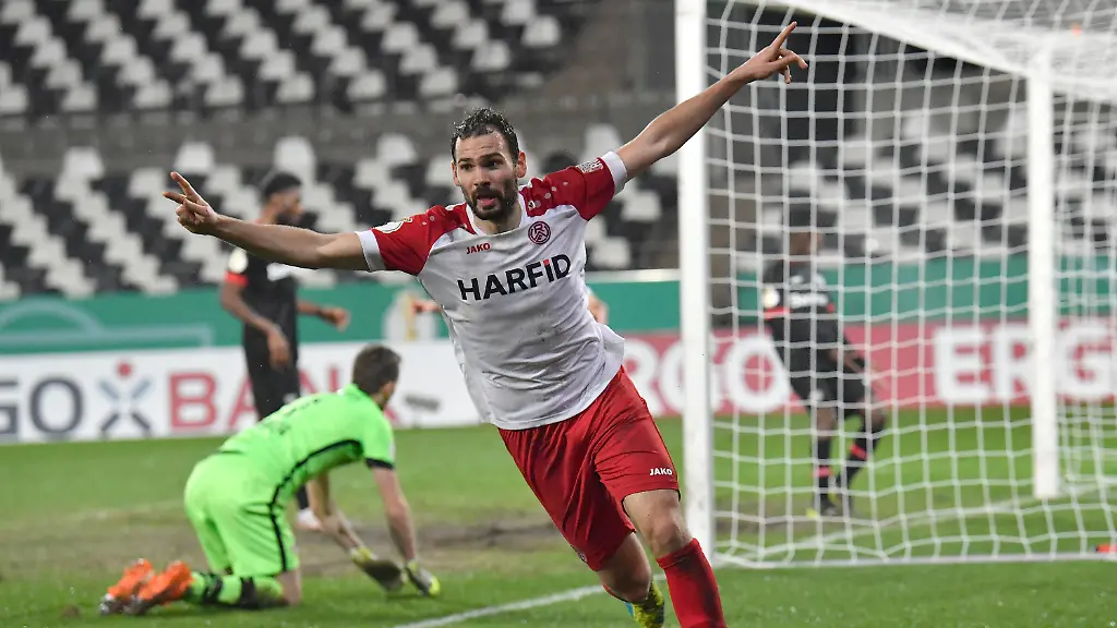 92e296f4286ce4b145f1a39c1284fc77