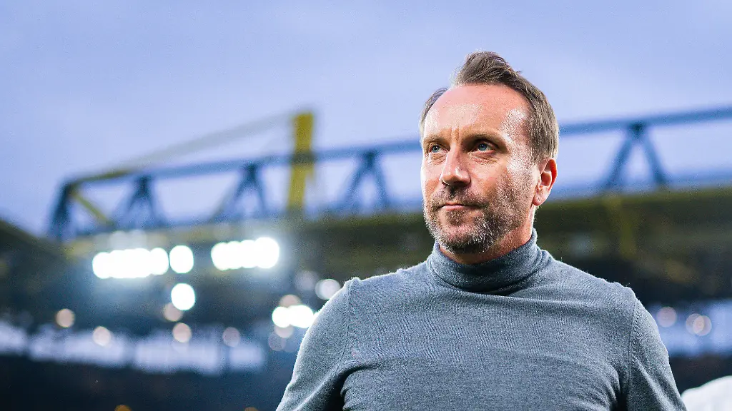 21-09-2025-Fussball-2025-2026-1-Bundesliga-4-Spieltag-Borussia-Dortmund-VfL-Wolfsburg-Sebastian-Schindzielorz-Sportdirektor-Wolfsburg-DFL-REGULATIONS-PROHIBIT-ANY-USE-OF-PHOTOGRAPHS-AS-IMAGE-SEQUENCES-AND-OR-QUASI-VIDEO