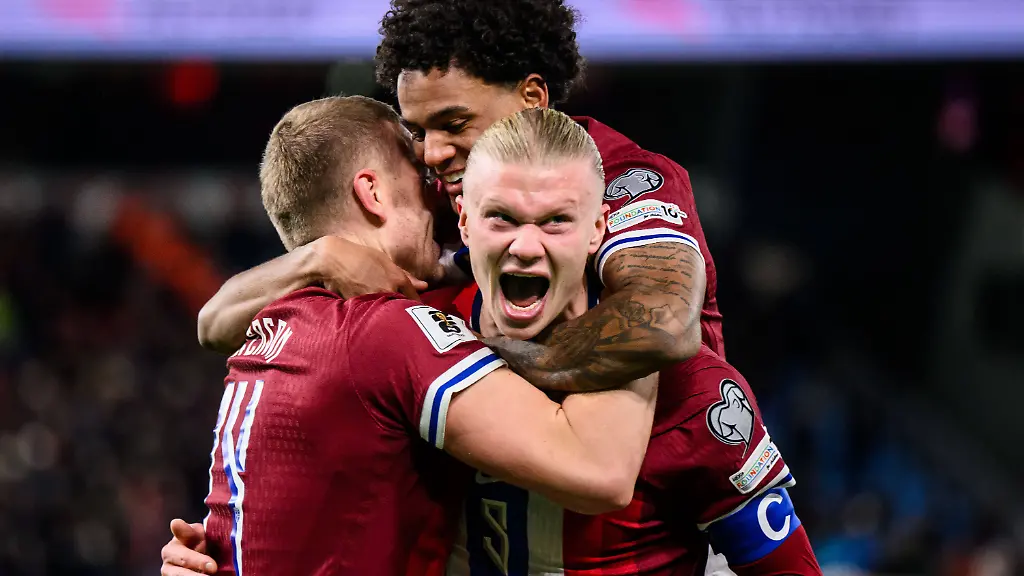 251113-Erling-Braut-Haaland-of-Norway-celebrates-after-scoring-3-0-during-the-FIFA-World-Cup-WM-Weltmeisterschaft-Fussball-Qualifier-football-match-between-Norway-and-Estonia-on-November-13-2025-in-Oslo