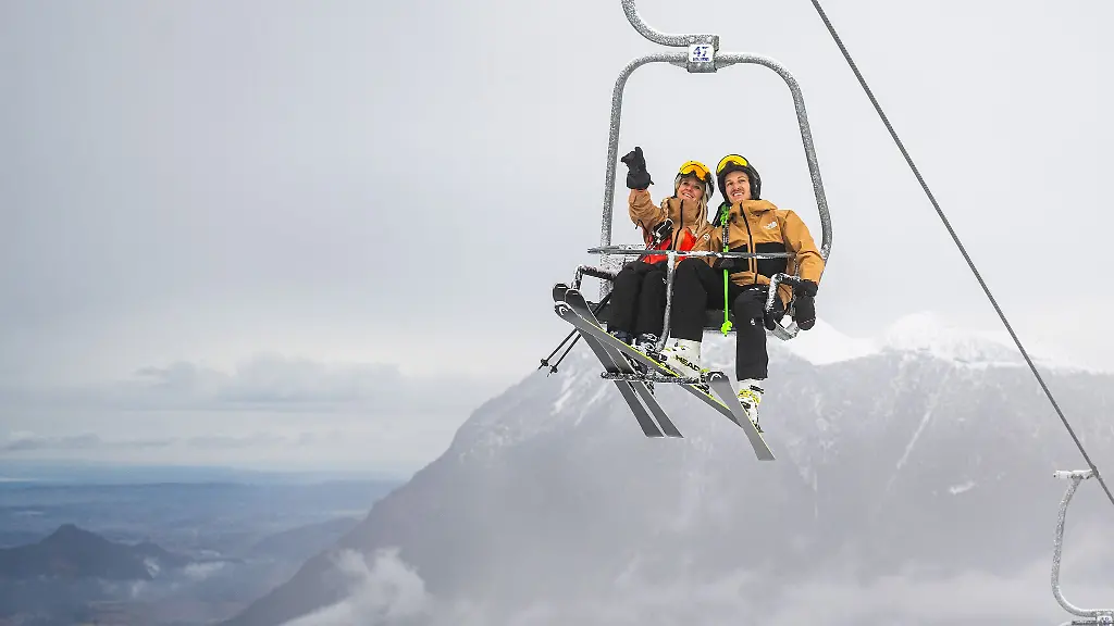 Was-fuer-eine-Aussicht-Der-Skiurlaub-ist-fuer-viele-ein-fester-Bestandteil-des-Jahreskalenders