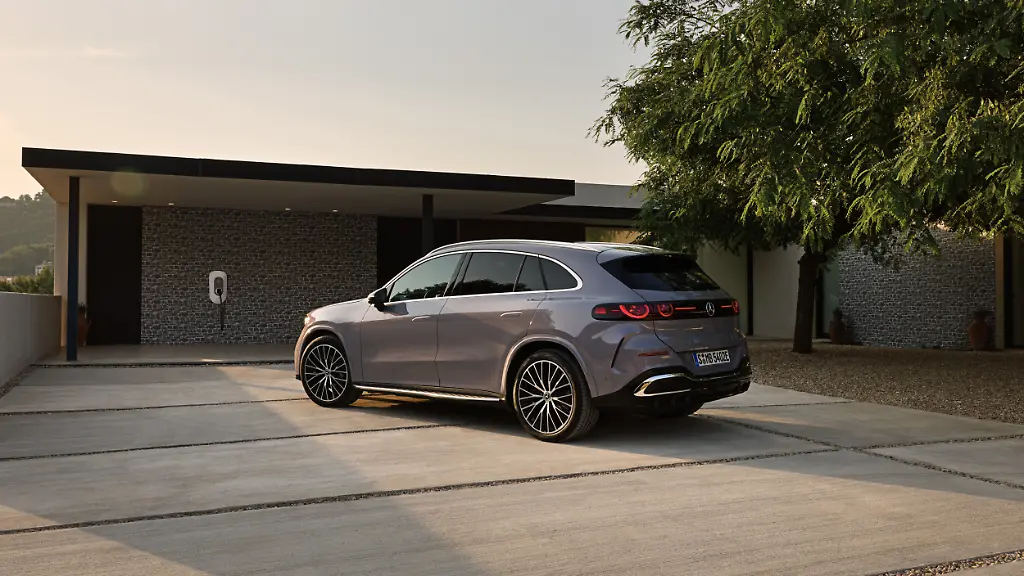 Erste-Hersteller-wie-Mercedes-haben-eine-Heimloesung-fuer-bidirektionales-Laden-im-Programm