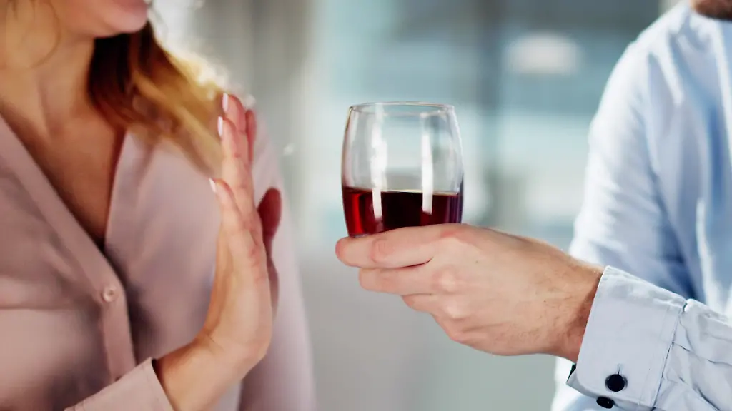 Stop-Drinking-Alcohol-Refuse-Glass-Of-Whisky-Stop-Drinking-Alcohol-Refuse-Glass-Of-Whisky-Say-No-Stop-Drinking-Alcohol-Refuse-Glass-Of-Whisky-Say-No-model-released-Symbolfoto-17-02-2024-Copyright-xAndreyPopovx-Panthermedia36769450