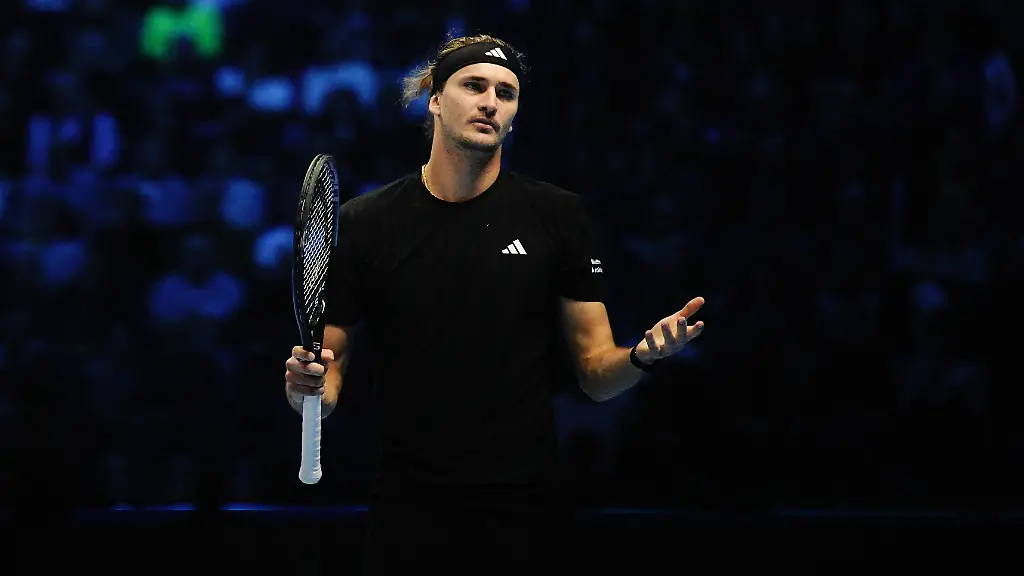 Germany-s-Alexander-Zverev-react-on-the-singles-tennis-match-of-the-ATP-Tennis-Herren-World-Tour-Finals-against-Canada-s-Felix-Auger-Aliassimeat-the-Inalpi-Arena-in-Turin-Italy-Friday-Nov-14-2025
