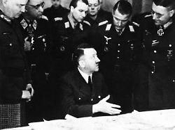 Kriminalistični biolog Benecke ocenjuje Hitlerjev vzorec krvi kot uporabnega.