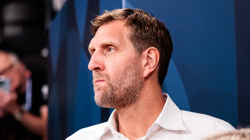 FIBA-Womens-EuroBasket-2025-Deutschland-Schweden-19-06-2025-Dirk-Nowitzki-ehemaliger-deutscher-Basketballer-FIBA-Womens-EuroBasket-2025-Deutschland-Schweden-Hamburg-Inselpark-Arena-am-19-06