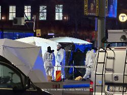 Busfahrer vorläufig festgenommen: Ermittler gehen in Stockholm von Unfall aus