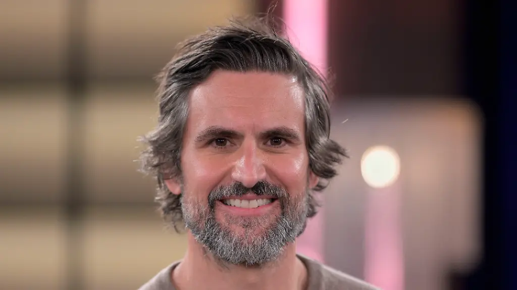 Talkshow-Koelner-Treff-Ausstrahlung-am-31-10-2025-Tom-BECK-Schauspieler-und-Musiker-30-10