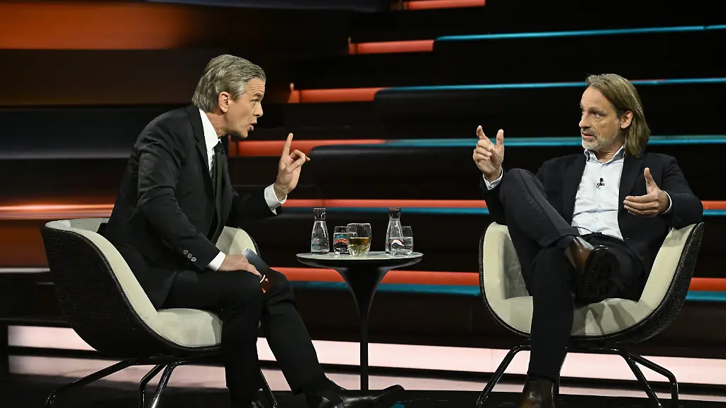 Markus-Lanz-li-mit-Richard-David-Precht-02-25-her-Markus-Lanz-li-und-Richard-David-Precht-am-13