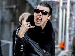 "Einige Bedenken aufgeworfen": Rocker Yungblud sagt Konzerte nach Untersuchung ab