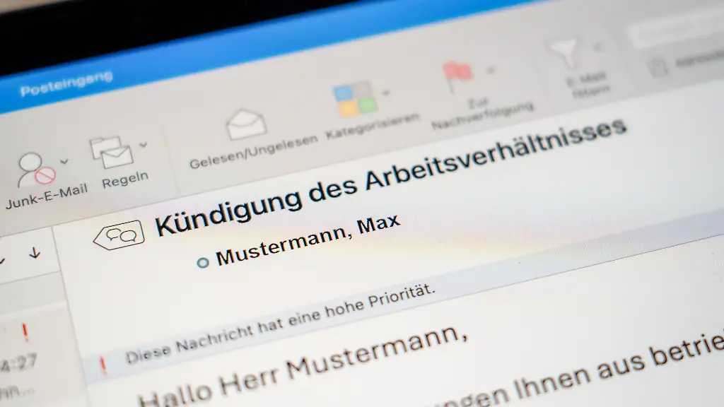 Rauswurf-per-Mail-Eine-Kuendigung-muss-immer-im-Original-vorliegen