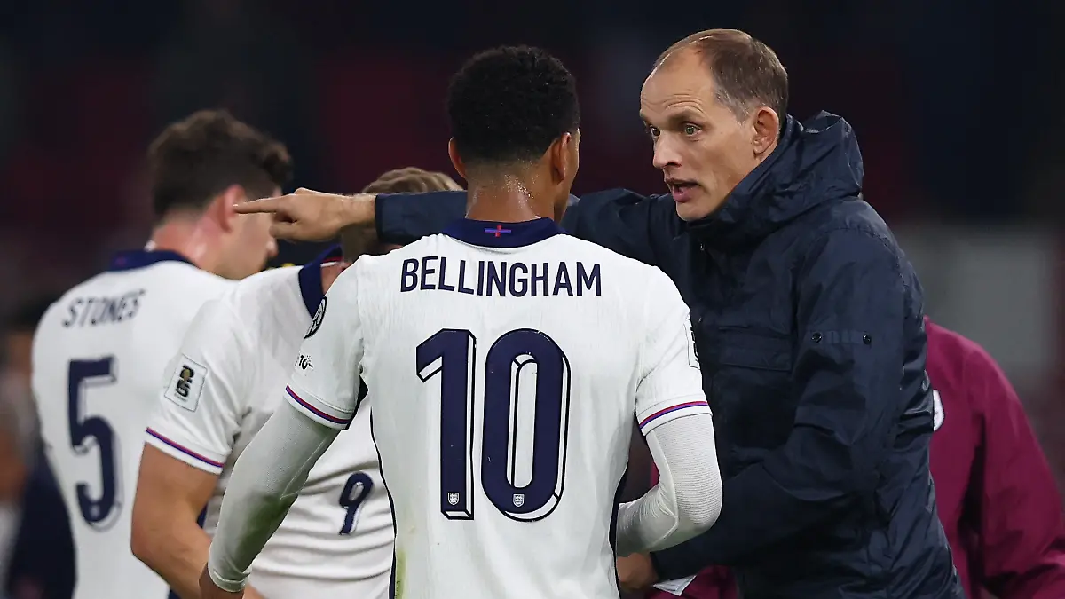 Soccer-Football-World-Cup-UEFA-Qualifiers-Group-K-Albania-v-England-Air-Albania-Stadium-Tirana-Albania-November-16-2025-England-manager-Thomas-Tuchel-talks-to-Jude-Bellingham-REUTERS-Florion-Goga