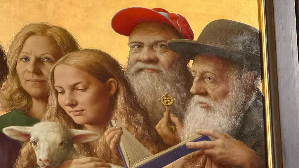 Der-Ausschnitt-des-Cranach-Triegel-Altars-in-der-Marienkirche-des-Friedhofs-Campo-Santo-Teutonico-zeigt-den-deutschen-Obdachlosen-Burkhard-Scheffler-rote-Basketballmuetze-als-Petrus-Scheffler-verstarb-am-25-November-2022-unter-den-Kolonnaden-im-Vatikan