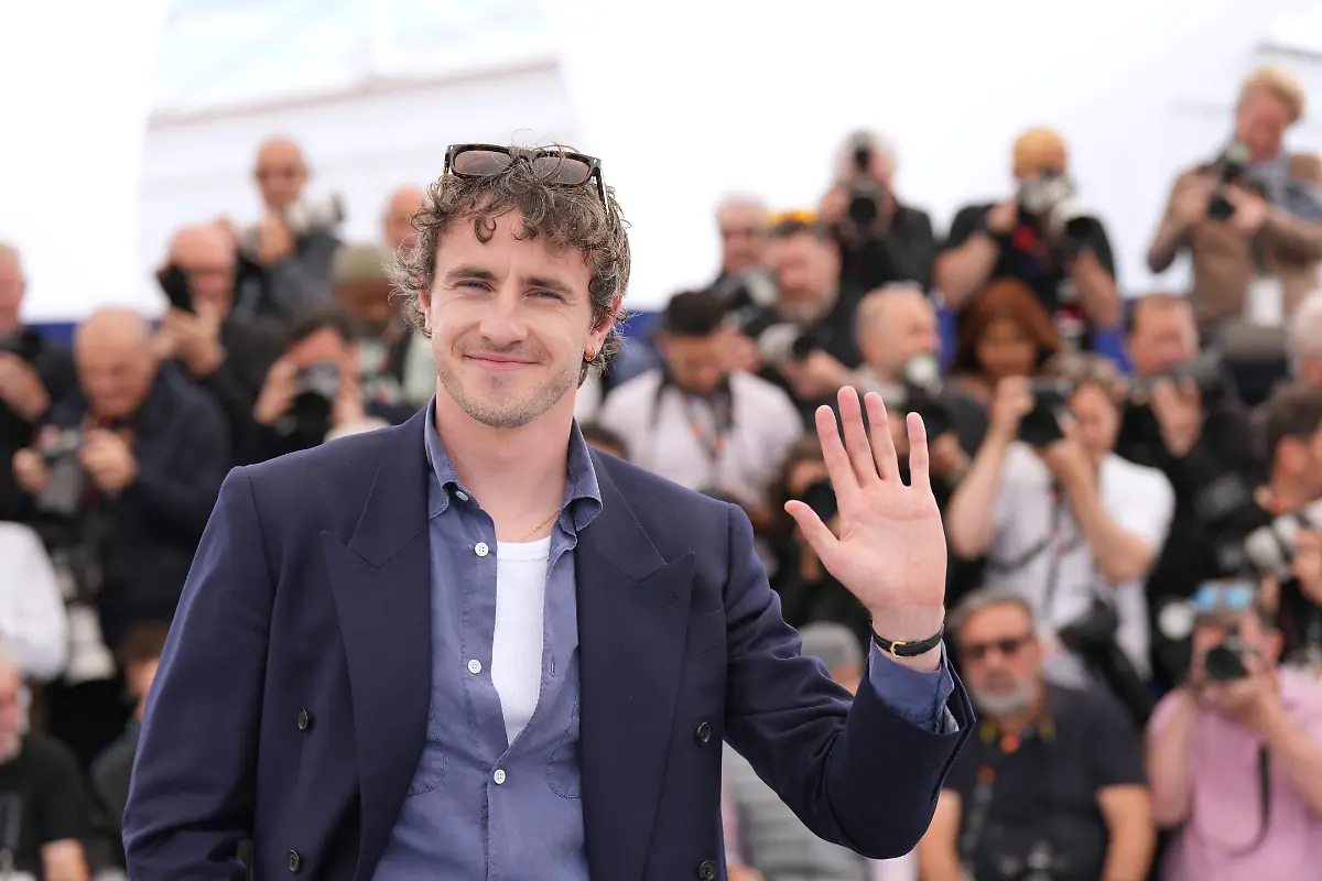 Paul-Mescal-steht-beim-Fototermin-fuer-den-Film-The-History-of-Sound-bei-den-78-Internationalen-Filmfestspielen-in-Cannes-Suedfrankreich