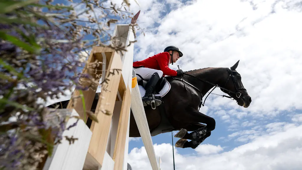 250720-Marcus-Ehning-of-Germany-with-horse-Coolio-compete-during-the-individual-final-at-the-2025-FEI-Jumping-European-Championship-EM-Europameisterschaft-on-July-20-2025-in-A-Coruna