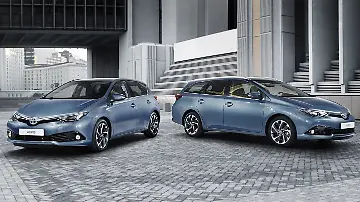toyota_auris_23215_1