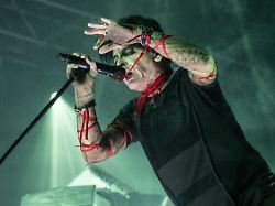 "Schlimmste Nachricht jemals": New-Wave-Ikone Gary Newman bricht bei Konzert zusammen