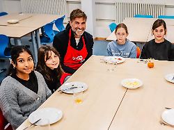 Coach musste den Teller leeressen: Jürgen Klopp schmiert jetzt Frühstücksstullen