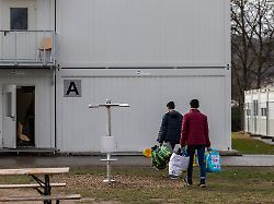 Viele Zugewanderte und Familien: Bericht: Hunderttausende sind in Deutschland ohne Wohnung