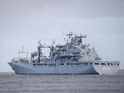 Nemška vojaška ladja »Berlin« zaradi izbruha noric in gripe prekinila plovbo v Atlantiku