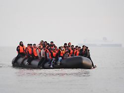 London zaostril azilno zakonodajo: Dovoljenje za bivanje le še za 30 mesecev