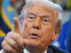 Trump predlagal usmrtitev demokratov in ignoriral pravne pomisleke o nezakonitih napadih