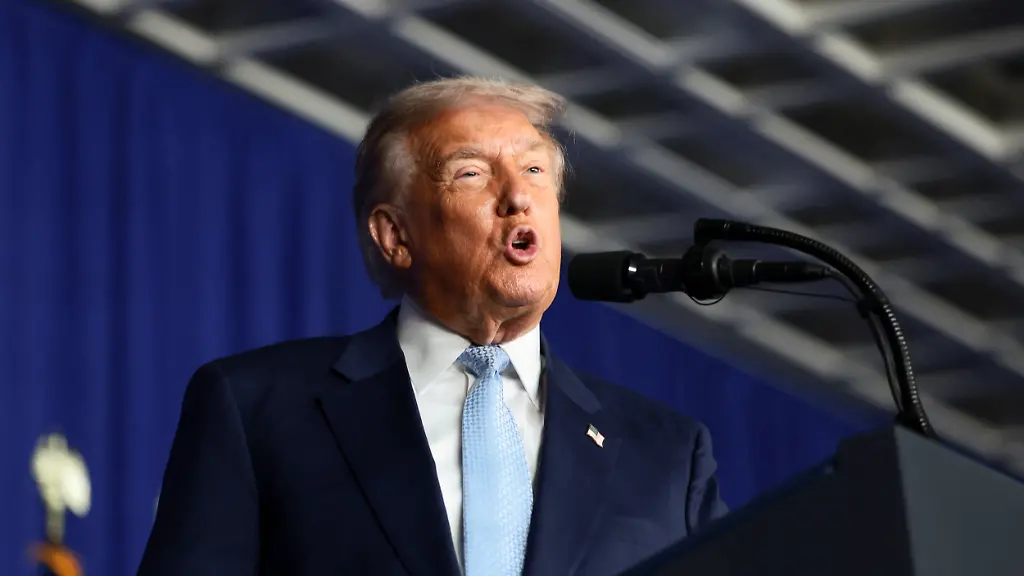 U-S-President-Donald-Trump-delivers-remarks-at-the-McDonald-s-Impact-Summit-at-the-Westin-Hotel-in-Washington-D-C-U-S-November-17-2025