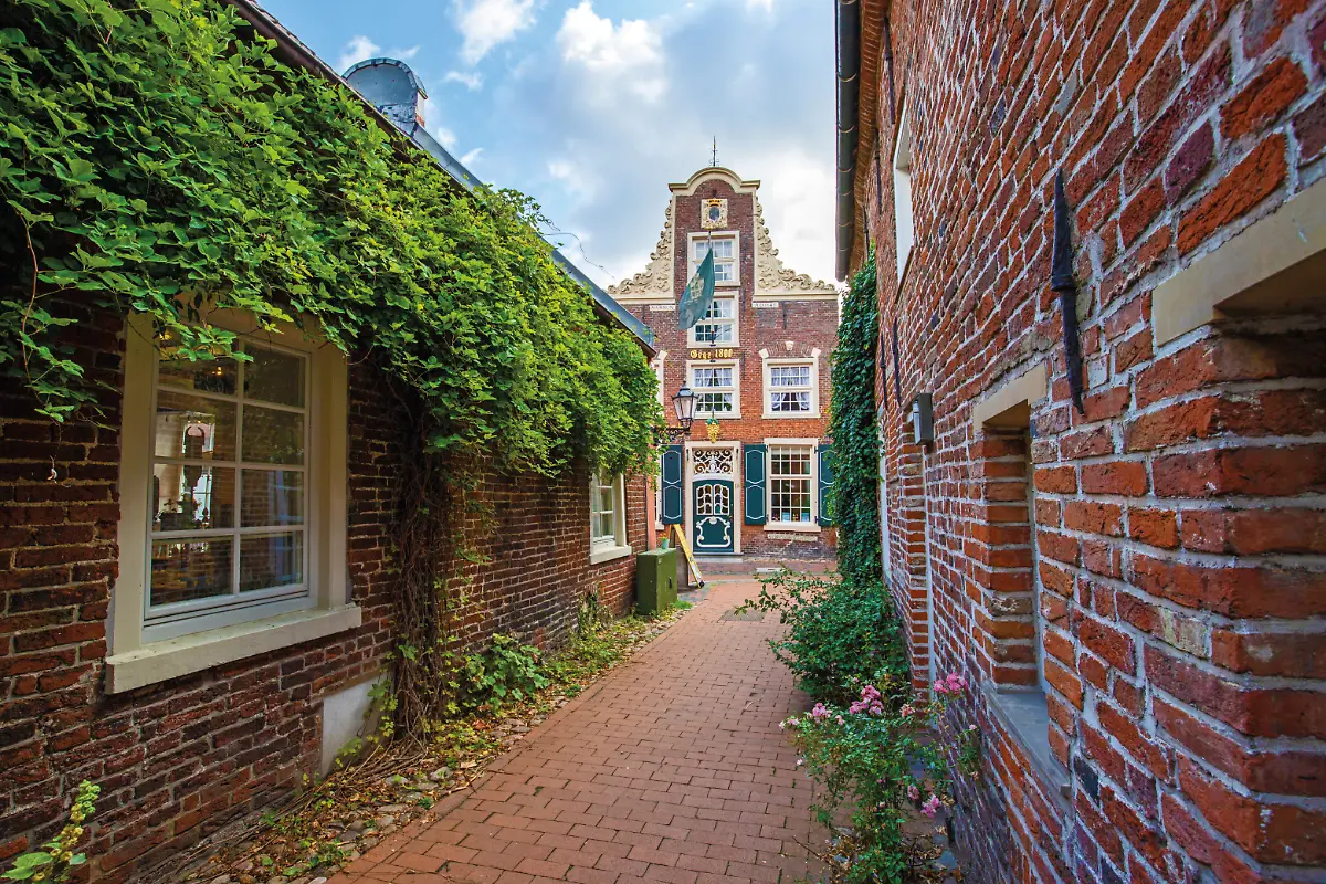 The-old-town-of-Leer-in-East-Frisia-Lower-Saxony