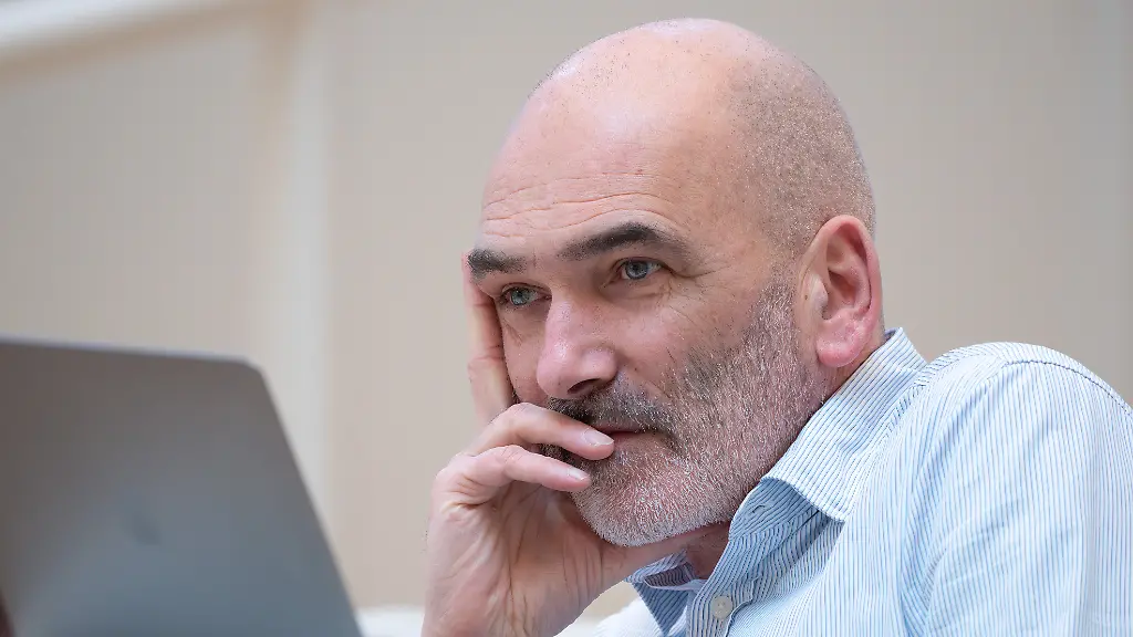 Christian-Dorst-BSW-aufgenommen-in-der-Landtagssitzung-waehrend-der-von-der-SPD-beantragten-Aktuellen-Stunde-zum-Thema-Wirtschaft-staerken-Unternehmen-unterstuetzen