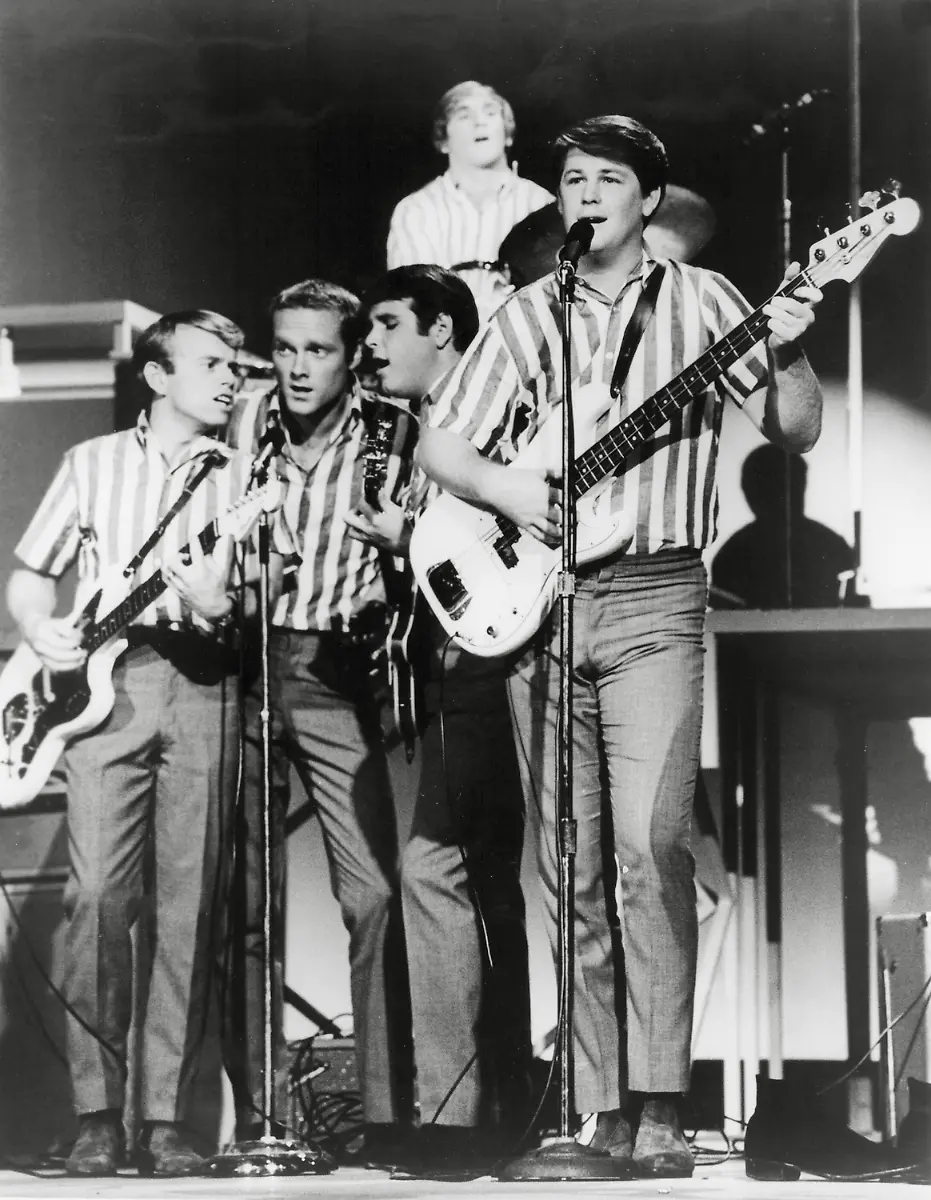 The-Beach-Boys-Al-Jardine-Mike-Love-Carl-Wilson-Dennis-Wilson-Brian-Wilson-circa-1962