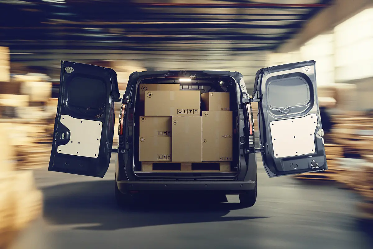 Geraeumig-5-1-beziehungsweise-5-8-Kubikmeter-Ladung-kann-der-Neue-wegstecken