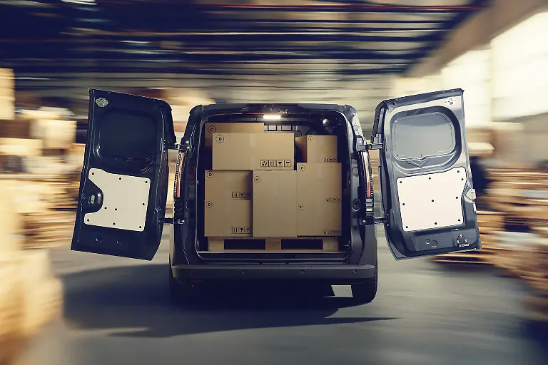 Geraeumig-5-1-beziehungsweise-5-8-Kubikmeter-Ladung-kann-der-Neue-wegstecken