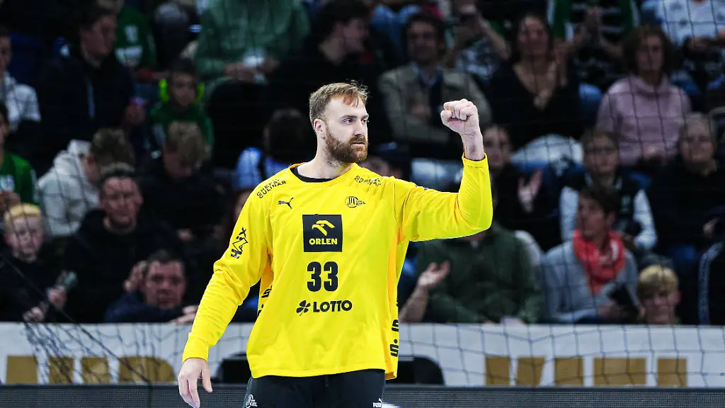 Jubel-nach-Parade-Andreas-Wolff-THW-Kiel-33-GER-THW-Kiel-vs-BSV-Bern-Handball-EHF-European-League-Spieltag-4-Saison-2025-2026-18-11-2025-GER-THW-Kiel-vs-BSV-Bern-Handball-EHF-European-League-Spieltag-4-Saison-2025-2026-18-11
