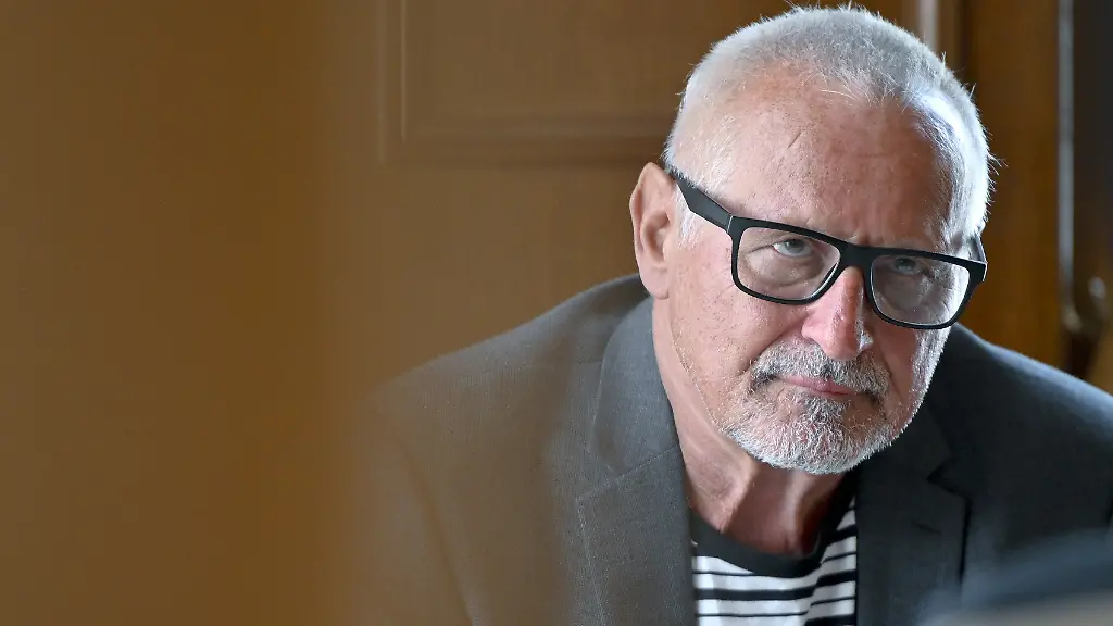 ABD0001-20210614-WIEN-OeSTERREICH-Musiker-Konstantin-Wecker-am-Freitag-4-Juni-2021-im-Rahmen-eines-Interviews-mit-der-Austria-Presse-Agentur-APA-in-Wien