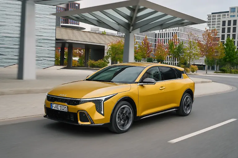 Der-Kia-Ceed-wird-eingestellt-Als-Nachfolger-bringt-Kia-ab-Anfang-2026-den-neuen-K4-in-die-Kompaktklasse