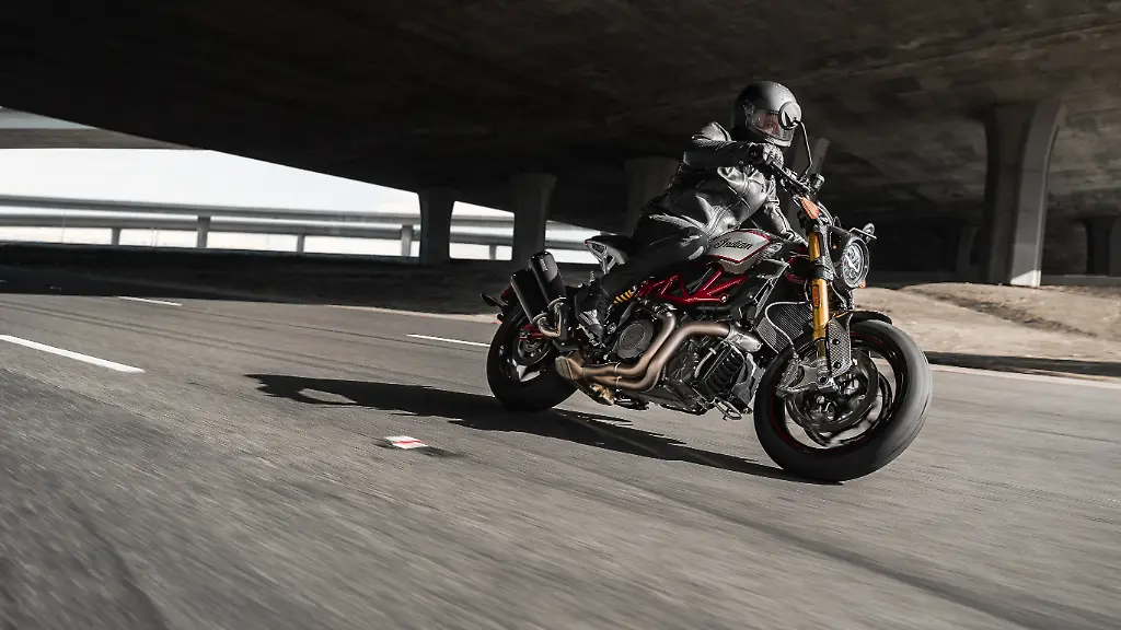 Indian-FTR-R-Carbon-1