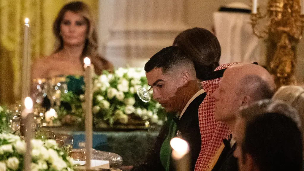 Portuguese-soccer-player-Cristiano-Ronaldo-is-seen-as-President-Donald-Trump-delivers-remarks-at-a-dinner-for-Saudi-Arabian-Crown-Prince-Mohammed-bin-Salman-at-the-White-House-in-Washington-on-Nov-18-2025