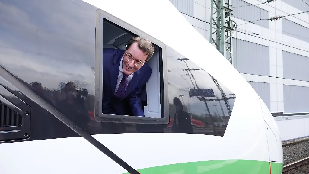 Hat-langsam-kein-Verstaendnis-mehr-fuer-die-Bahn-NRW-Ministerpraesident-Hendrik-Wuest