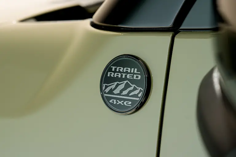 Zertifikat-Laut-Jeep-ist-der-Recon-der-derzeit-einzige-Elektro-Offroader-mit-Trail-Einstufung