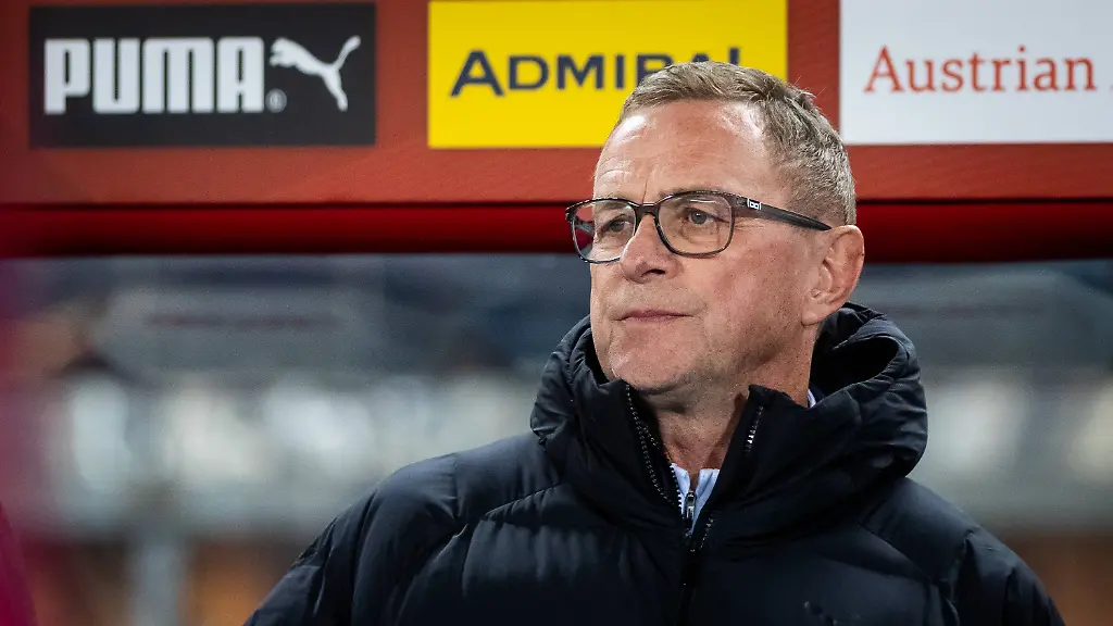 Sport-Bilder-des-Tages-AUSTRIA-BOSNIA-AND-HERZEGOVINA-Head-coach-of-Austria-Ralf-Rangnick-during-European-qualifier-of-FIFA-World-Cup-WM-Weltmeisterschaft-Fussball-WM-Weltmeisterschaft-Fussball-2026-football-match-between-Austria-and-Bosnia-and-Herzegovina-Ernst-Happel-Stadion-Vienna-Austria-November-18-2025