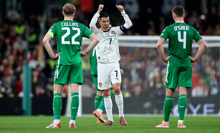 2026-FIFA-World-Cup-WM-Weltmeisterschaft-Fussball-Qualifier-Group-F-Aviva-Stadium-Dublin-13-11-2025-Republic-of-Ireland-vs-Portugal-Portugal-s-Cristiano-Ronaldo-leaves-the-field-after-receiving-a-red-card-Cristiano-Ronaldo-leaves-the-field-after-receiving-a-red-card-13-11-2025-PUBLICATIONxNOTxINxUKxIRLxFRAxNZL-Copyright-x-INPHO-NickxElliottx-IMG-0078