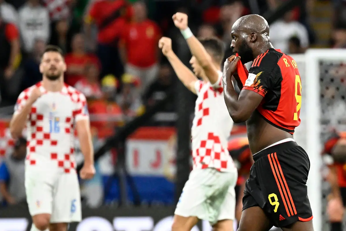 Croatia-Belgium-FIFA-World-Cup-WM-Weltmeisterschaft-Fussball-Qatar-2022-DOHA-QATAR-DECEMBER-01-Lukaku-Romelu-forward-of-Belgium-looks-dejected-during-the-FIFA-World-Cup-Qatar-2022-Group-F-match-between-Croatia-and-Belgium-at-the-Ahmad-Bin-Ali-Stadium-on-December-1-2022-in-Doha-Qatar-01-12-2022-Doha-Qatar-PUBLICATIONxNOTxINxFRAxBEL-Copyright-xPeterxDexVoechtx-11005027-692