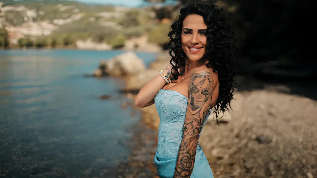 Elena-Miras-ist-die-neue-Single-Lady-von-MLFL-2025-Die-Verwendung-des-sendungsbezogenen-Materials-ist-nur-mit-dem-Hinweis-und-Verlinkung-auf-RTL-gestattet