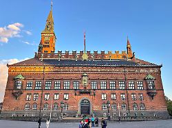 Danmarksdemokraterne dobili prvega župana: Mads Fuglede izvoljen v Ringkøbing-Skjern