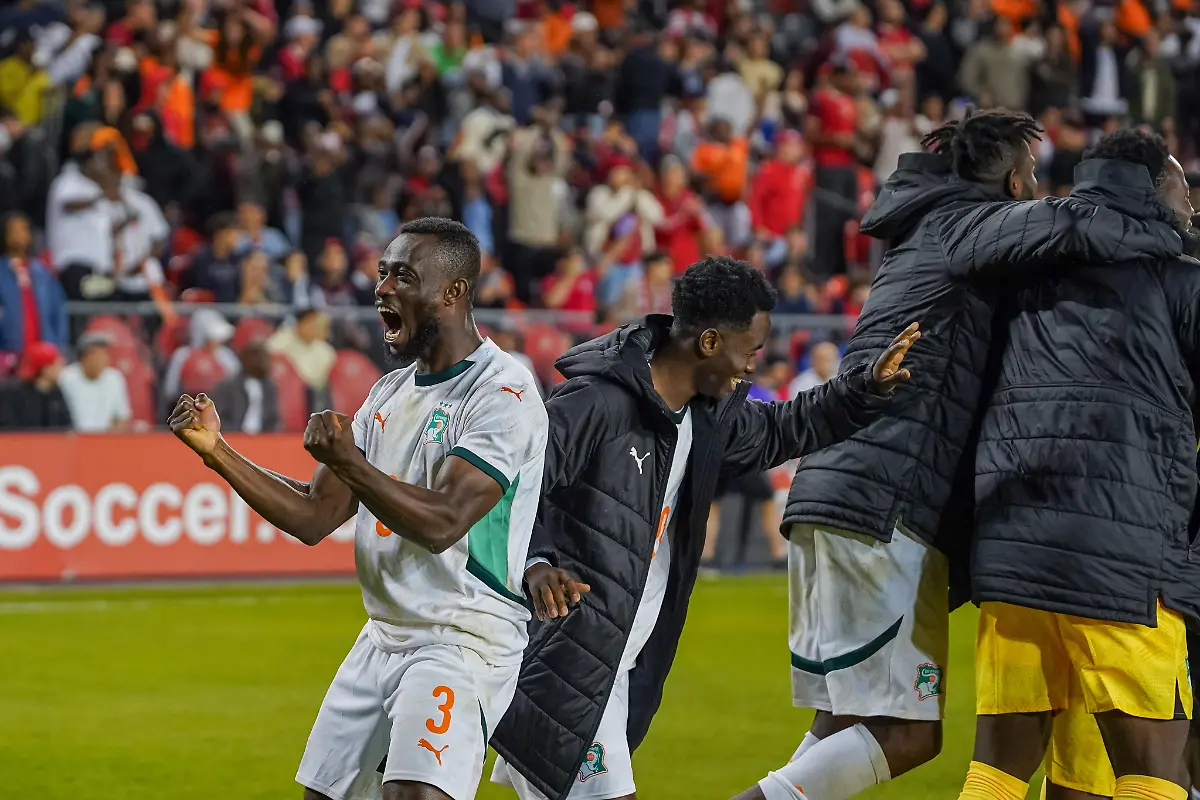 Ghislain-Konan-3-of-Ivory-Coast-celebrating-after-scores-in-a-penalty-shootout-during-the-International-Friendly-Match-between-Ivory-Coast-and-Canada-at-BMO-Field-Final-score-Canada-0-0-Ivory-Coast-Ivory-Coast-defeats-Canada-5-4-on-penalties-on-June-10-2025-in-Toronto-Canada