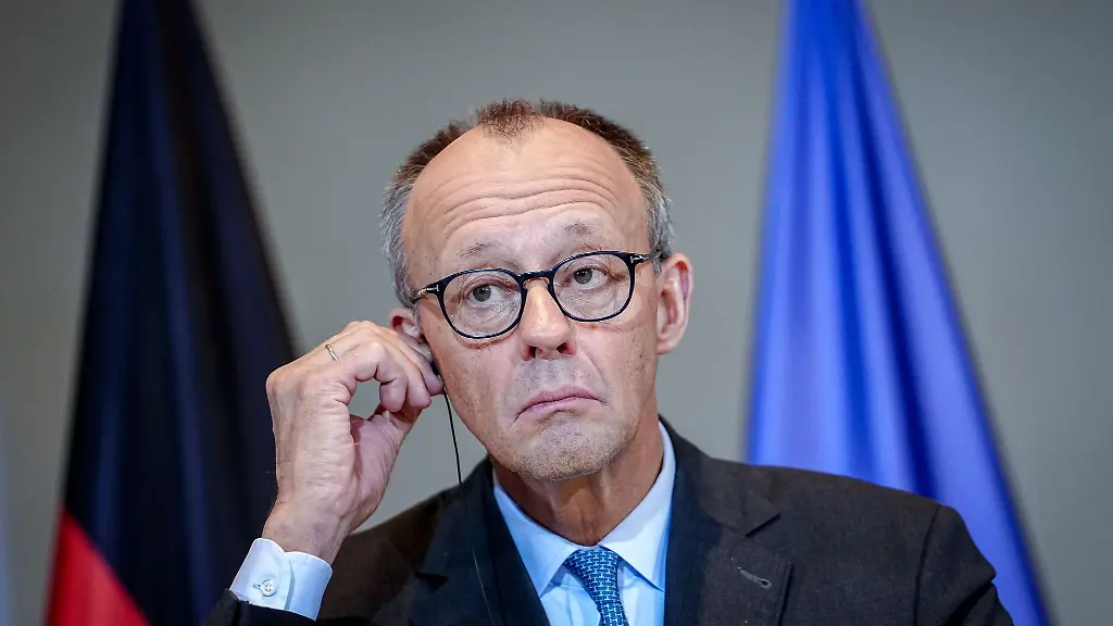 Merz-freut-sich-trotz-der-Aufregung-ueber-seine-Aeusserung-ueber-Belem-auf-ein-weiteres-Treffen-mit-dem-brasilianischen-Praesidenten