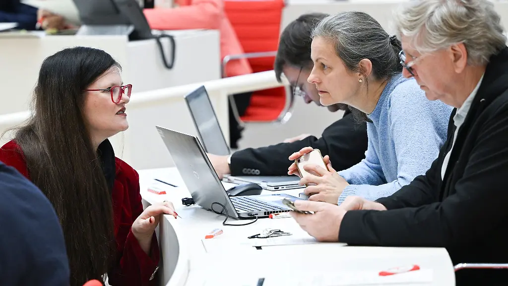 Die-Brandenburger-BSW-Landtagsabgeordnete-Jouleen-Gruhn-aeussert-sich-zur-Lage-der-Fraktion-die-in-eine-Krise-geraten-ist